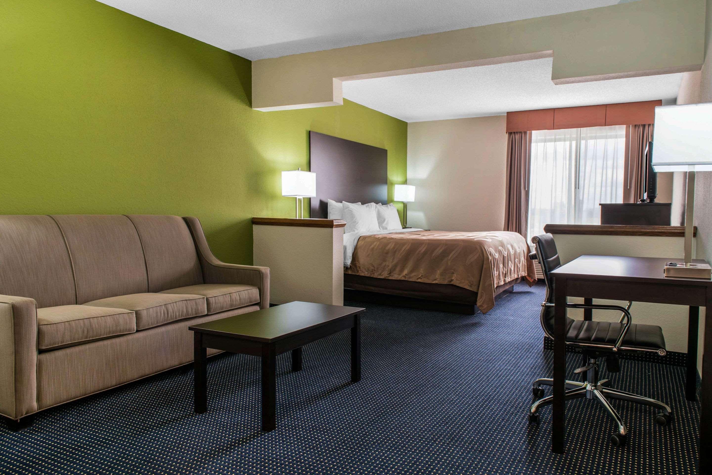 Quality Inn & Suites Anderson I-69 Ngoại thất bức ảnh