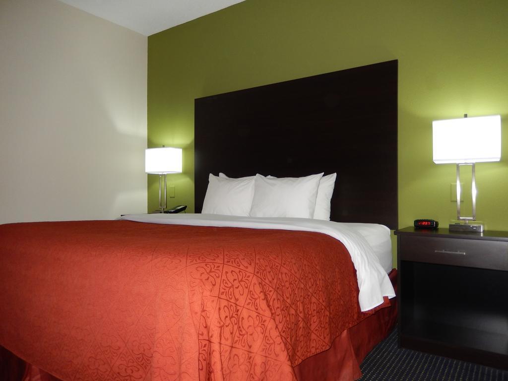 Quality Inn & Suites Anderson I-69 Ngoại thất bức ảnh