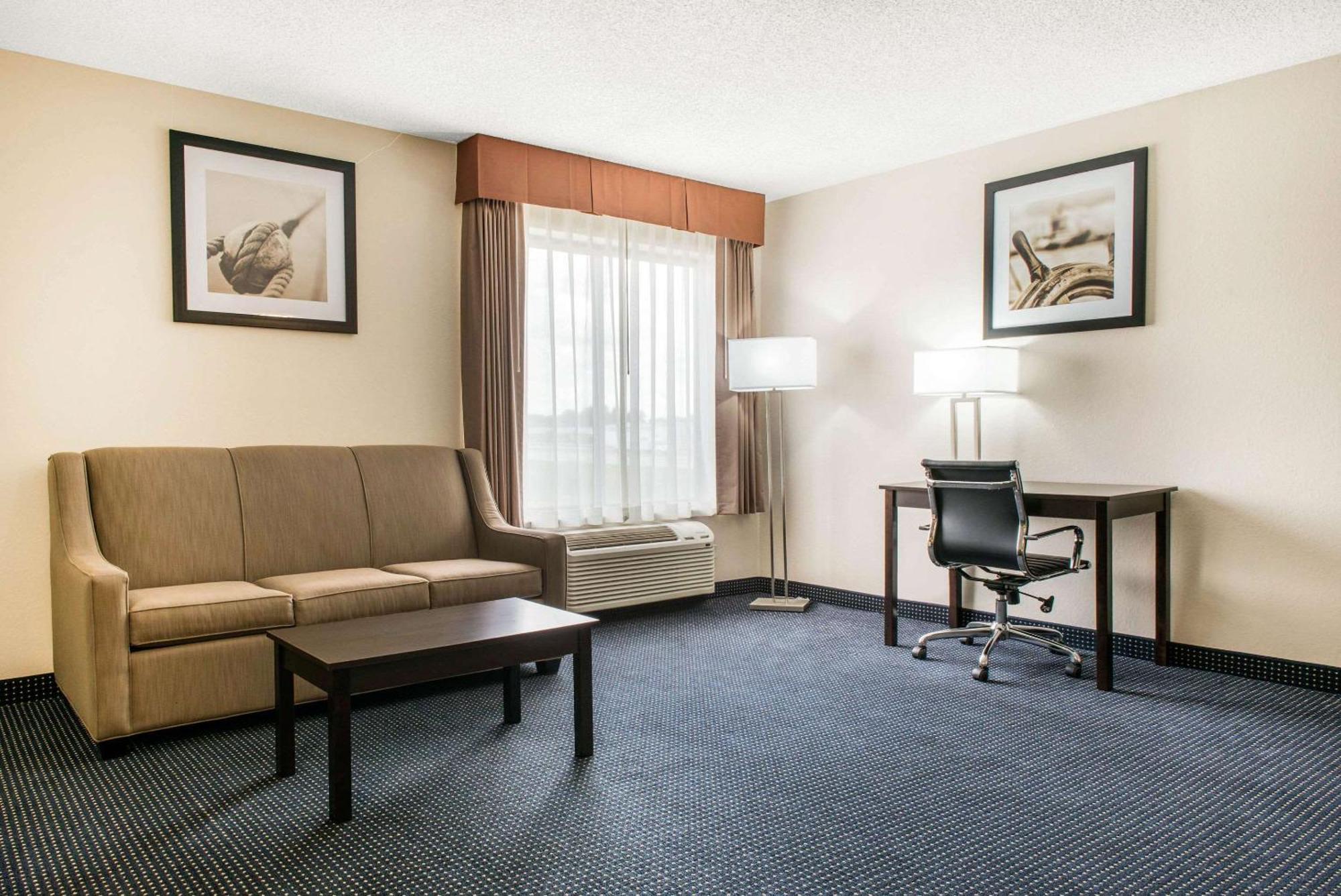 Quality Inn & Suites Anderson I-69 Ngoại thất bức ảnh