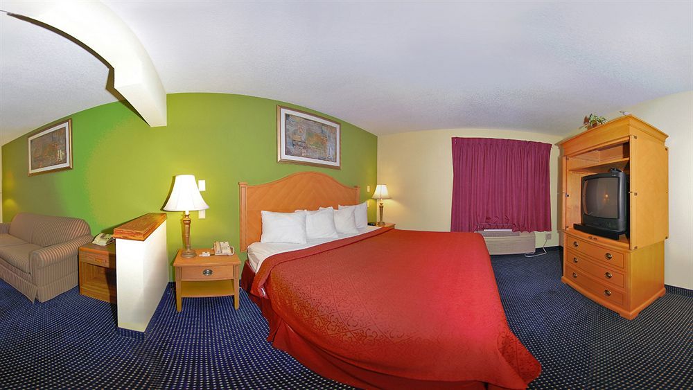 Quality Inn & Suites Anderson I-69 Ngoại thất bức ảnh