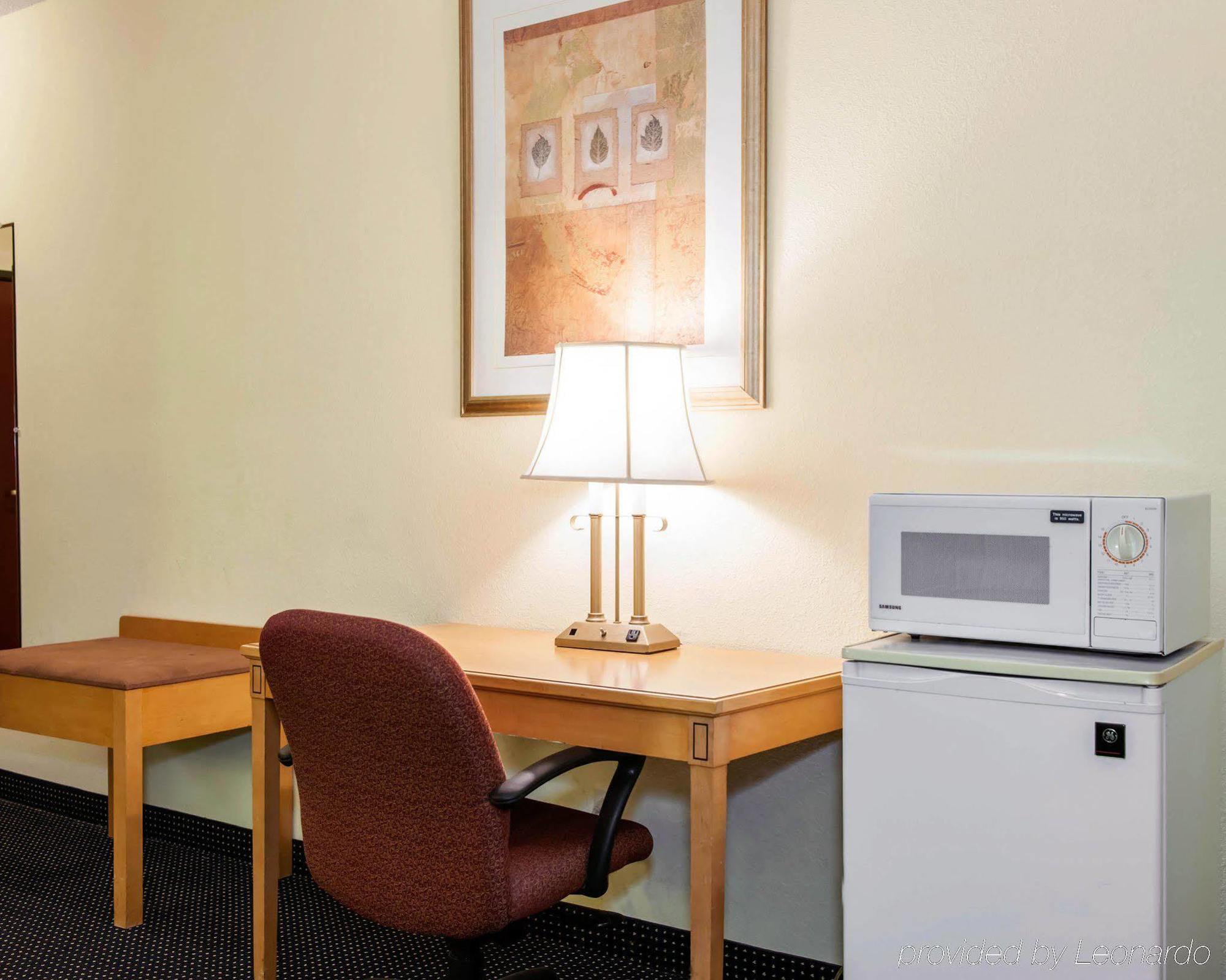Quality Inn & Suites Anderson I-69 Ngoại thất bức ảnh